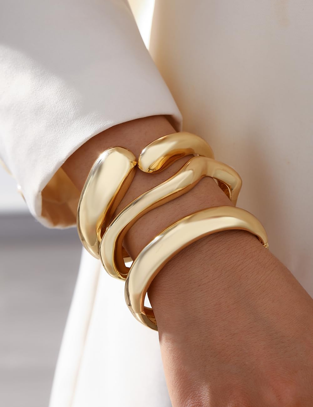 Chunky Gold Bangle Bracelets for Women, Dainty 14k Gold Plated Big Stackable Bangles Set, Trendy Statement Cuff Bracelet Stack Fashion Jewelry Gifts