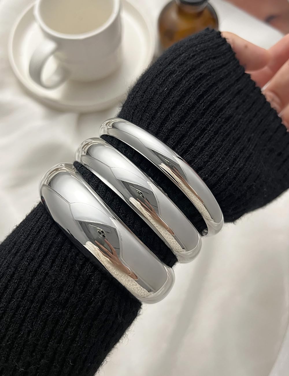 Chunky Gold Bangle Bracelets for Women, Dainty 14k Gold Plated Big Stackable Bangles Set, Trendy Statement Cuff Bracelet Stack Fashion Jewelry Gifts