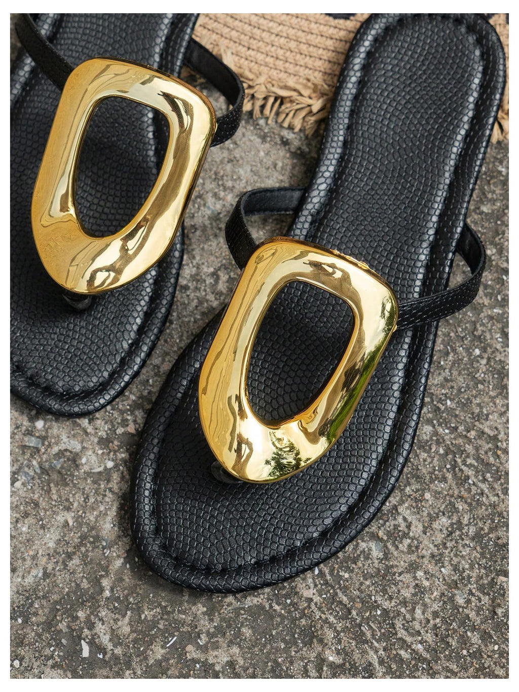 OYOANGLE Women's Metal Decor Flip Flop Thong Sandals Comfortable Slip on Flat Sandals