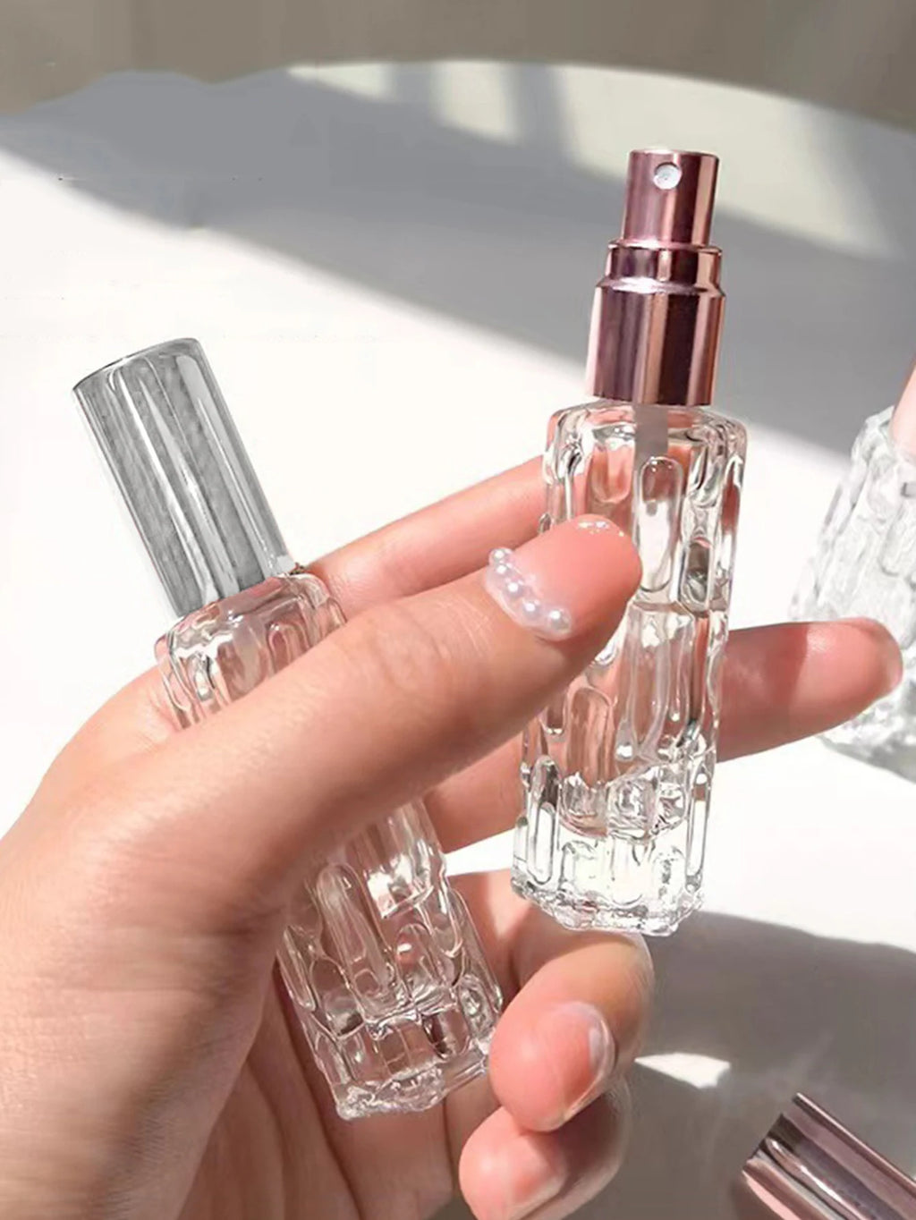 4pcs 10ml Mini Perfume Spray Bottles Portable Travel Liquid Perfume Containe Atomizer Deliver Travel Refillable Bottles