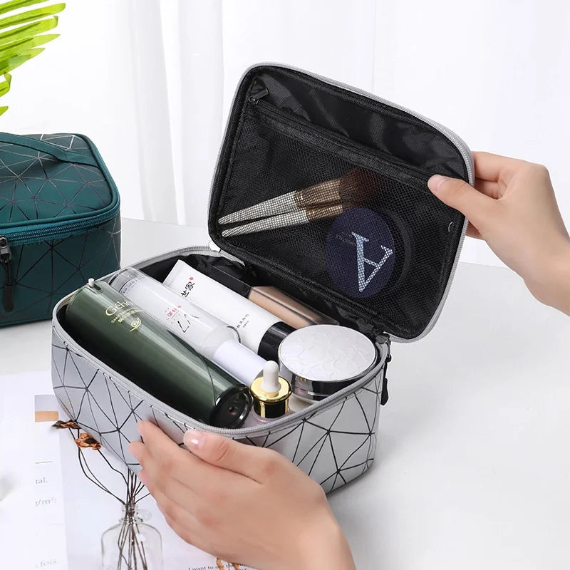 Brand Design New PU Makeup Bag Handheld Portable Women's Large Capacity Waterproof Travel Washroom Storage Bag BX018