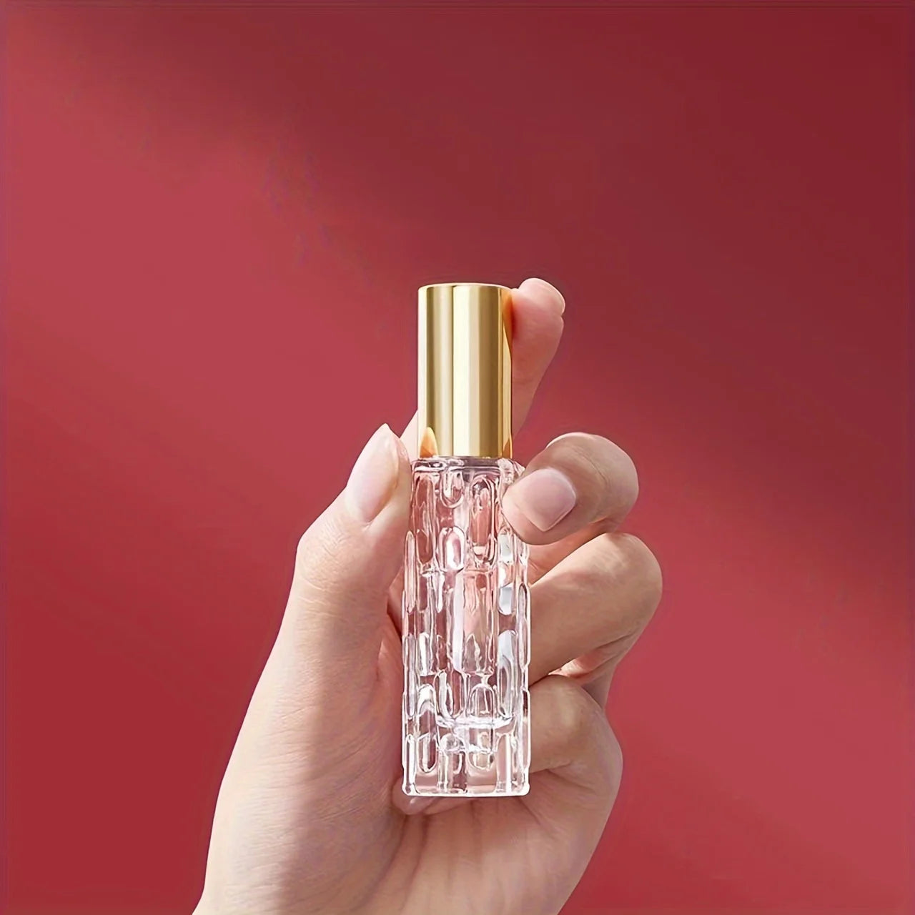 4pcs 10ml Mini Perfume Spray Bottles Portable Travel Liquid Perfume Containe Atomizer Deliver Travel Refillable Bottles
