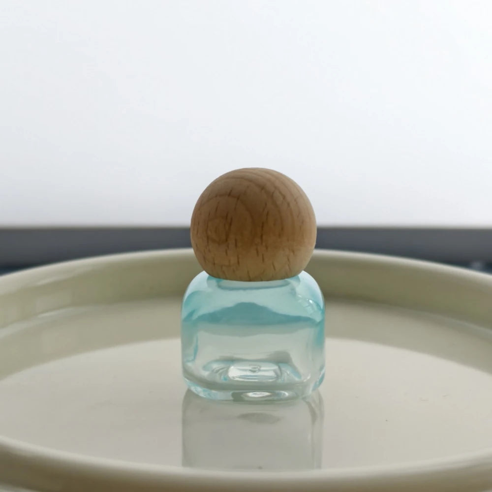 Essential Oil Glass Bottle Reusable Refillable Liquid Container Travel Size Roller Bottle Colorful Perfume Roller Ball Bottle