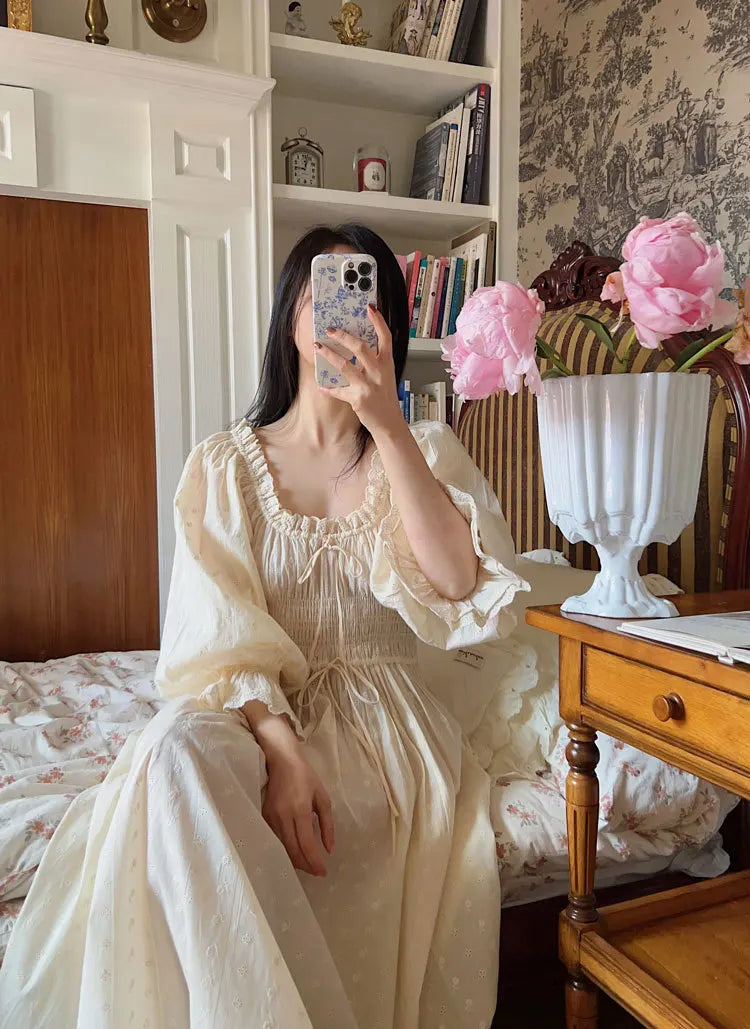 Women 100% Cotton Nightdress Embroidery French Beautiful Sleepwear Sweet Palace Retro Princess Vintage Nightgown Morning Robe