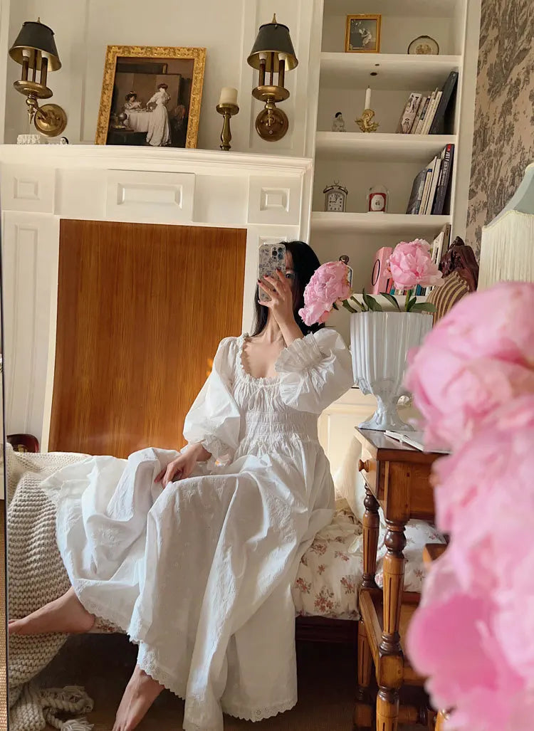 Women 100% Cotton Nightdress Embroidery French Beautiful Sleepwear Sweet Palace Retro Princess Vintage Nightgown Morning Robe