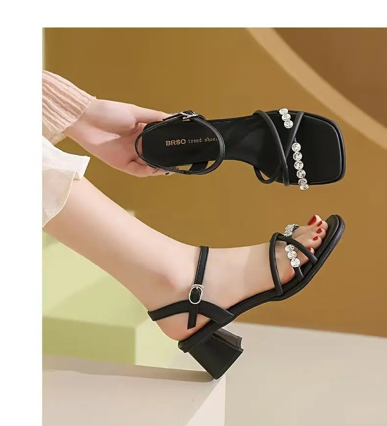 Women's versatile summer European style strappy sandals, comfortable fashion silver soft sole new chunky heel high heels