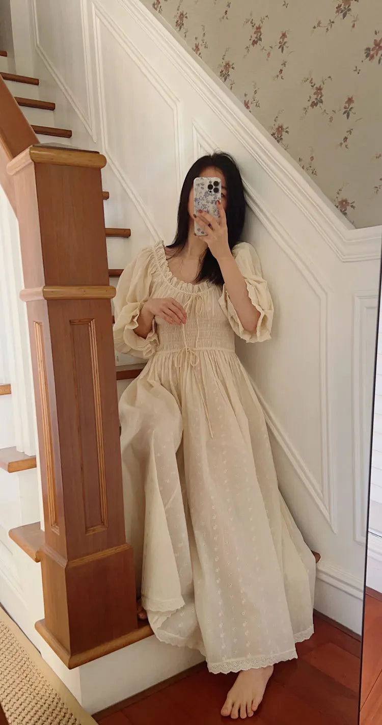Women 100% Cotton Nightdress Embroidery French Beautiful Sleepwear Sweet Palace Retro Princess Vintage Nightgown Morning Robe