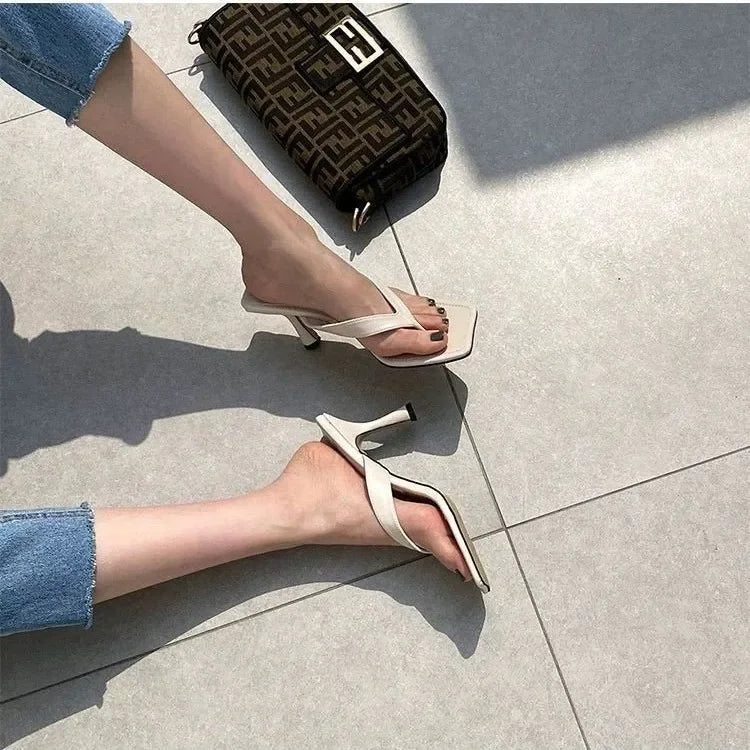 2026 Summer New Square-Toe Mid-Heel Sandals Fashion Toe-Separator Stiletto French Niche High-end Cat Sandals for Women Outdoor