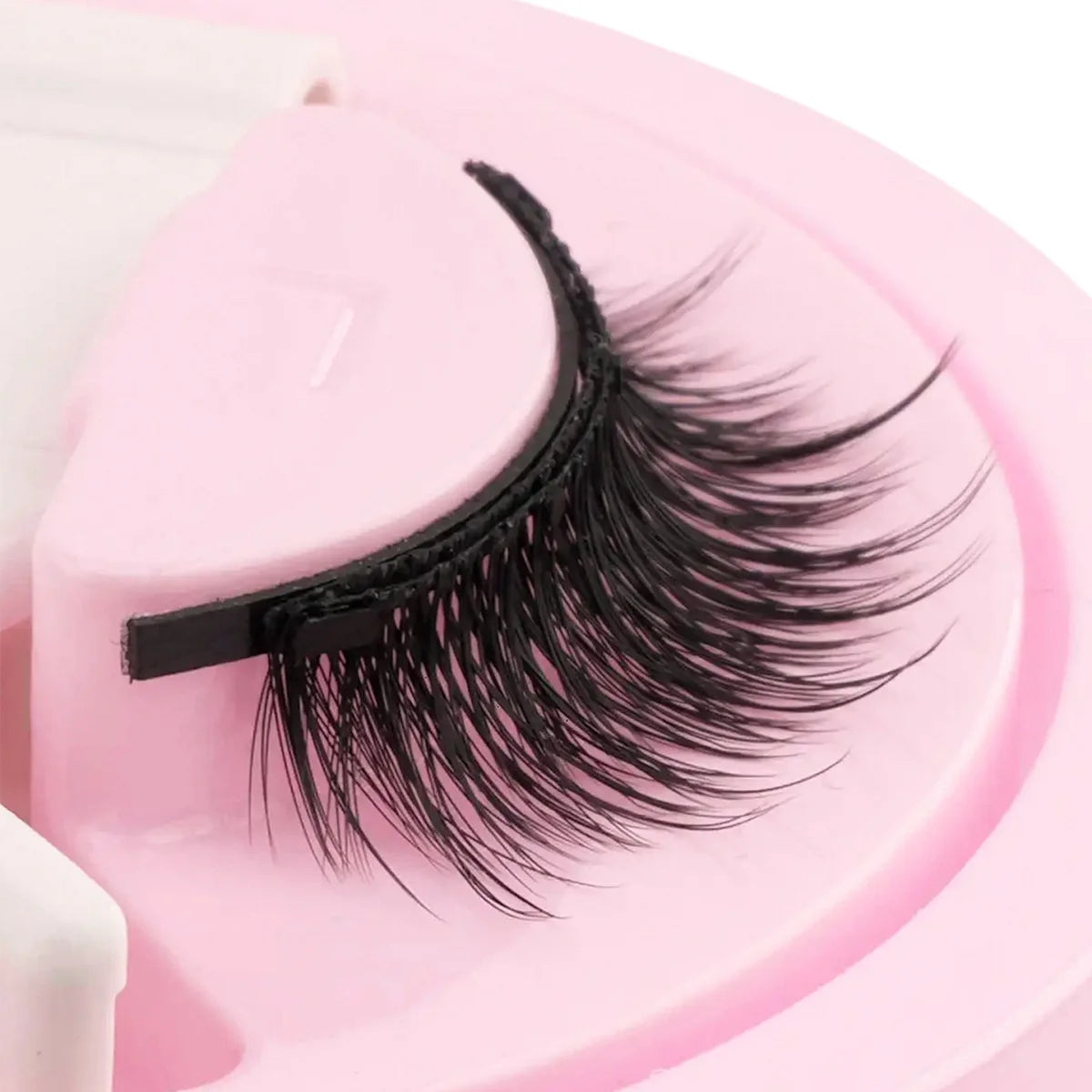 1 Pair Magnetic Lashes For Eye With Winged Ends Soft Reusable Magnetic Eyelashes Natural Look 3D False Lashes Makeup With Tool