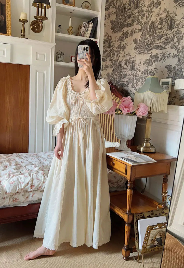 Women 100% Cotton Nightdress Embroidery French Beautiful Sleepwear Sweet Palace Retro Princess Vintage Nightgown Morning Robe