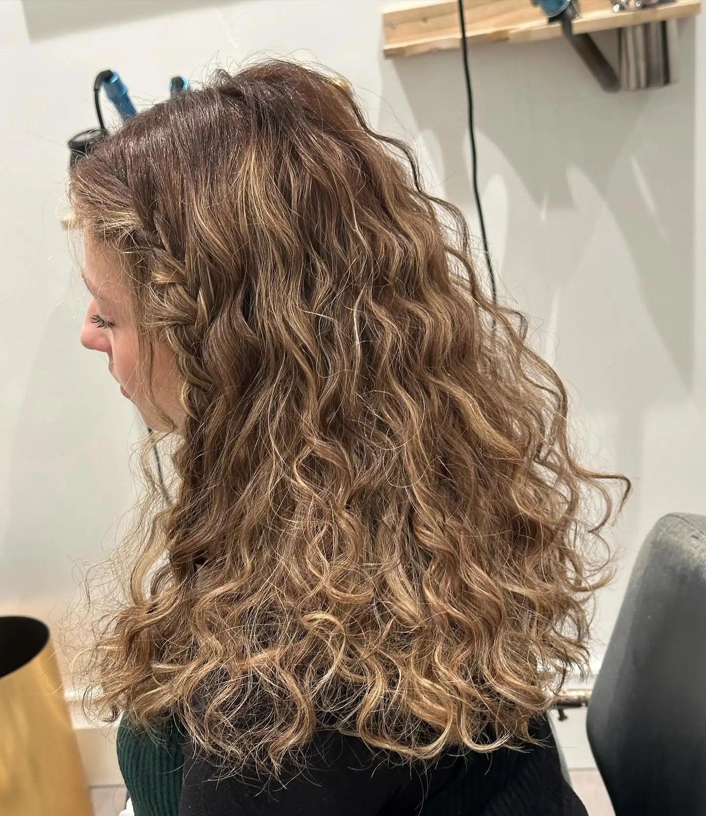 Luxury Synthetic Lace Wigs  Blonde Brown Highlight Wig Deep Curly Wavy  Natural Density Wig not easy drop out  For Women