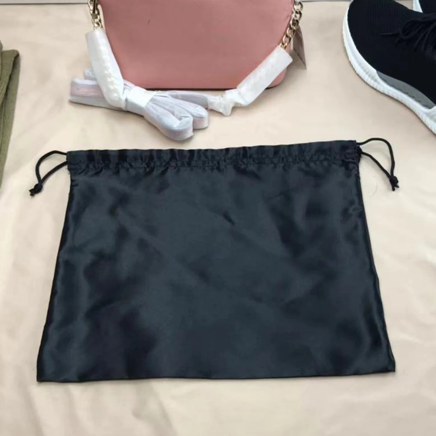 Large Silk Satin Hair Bag Drawstring Bag Wigs Makeup Jewelry Wedding Party Favors Storage Dust Proof Packaging Reusable Bags