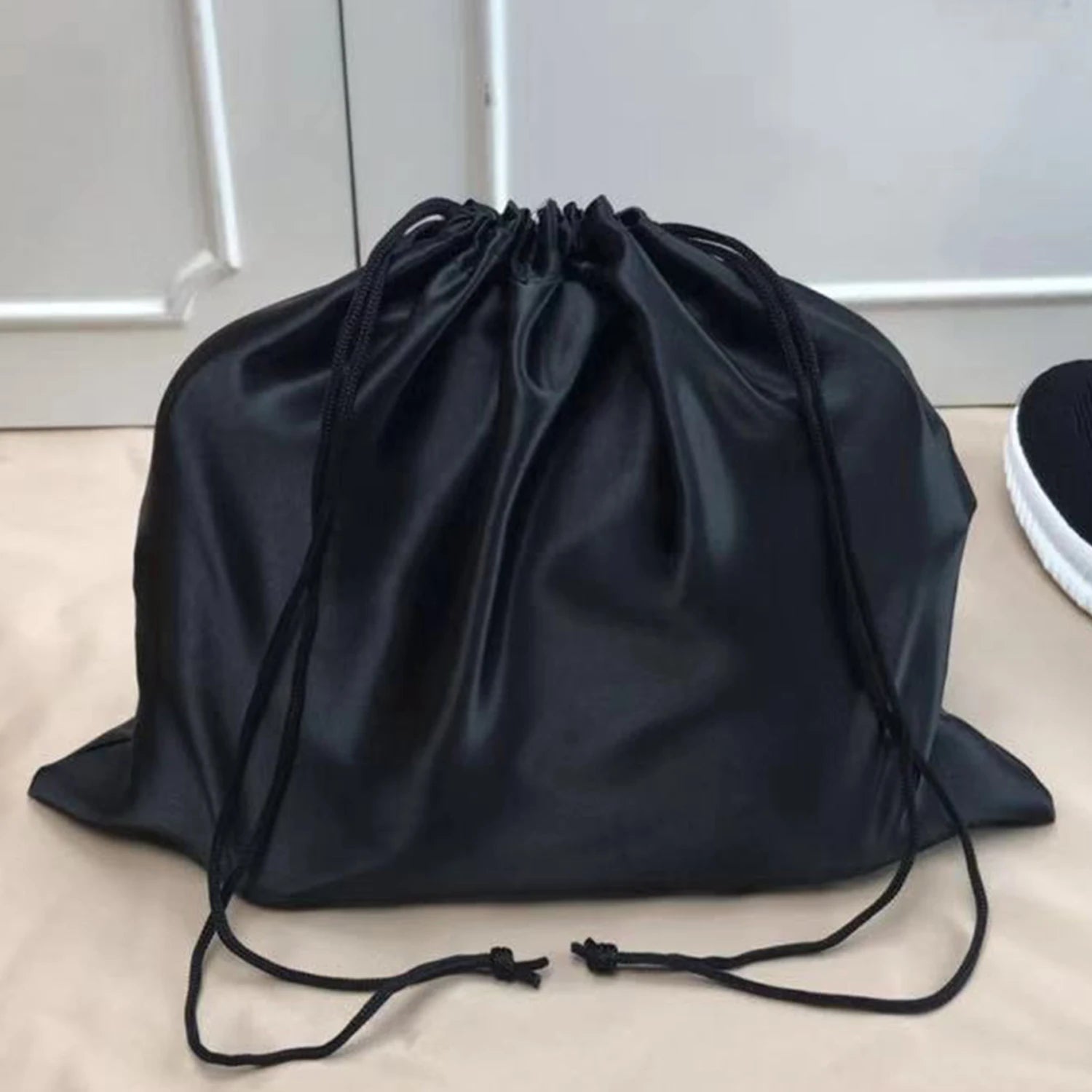 Large Silk Satin Hair Bag Drawstring Bag Wigs Makeup Jewelry Wedding Party Favors Storage Dust Proof Packaging Reusable Bags