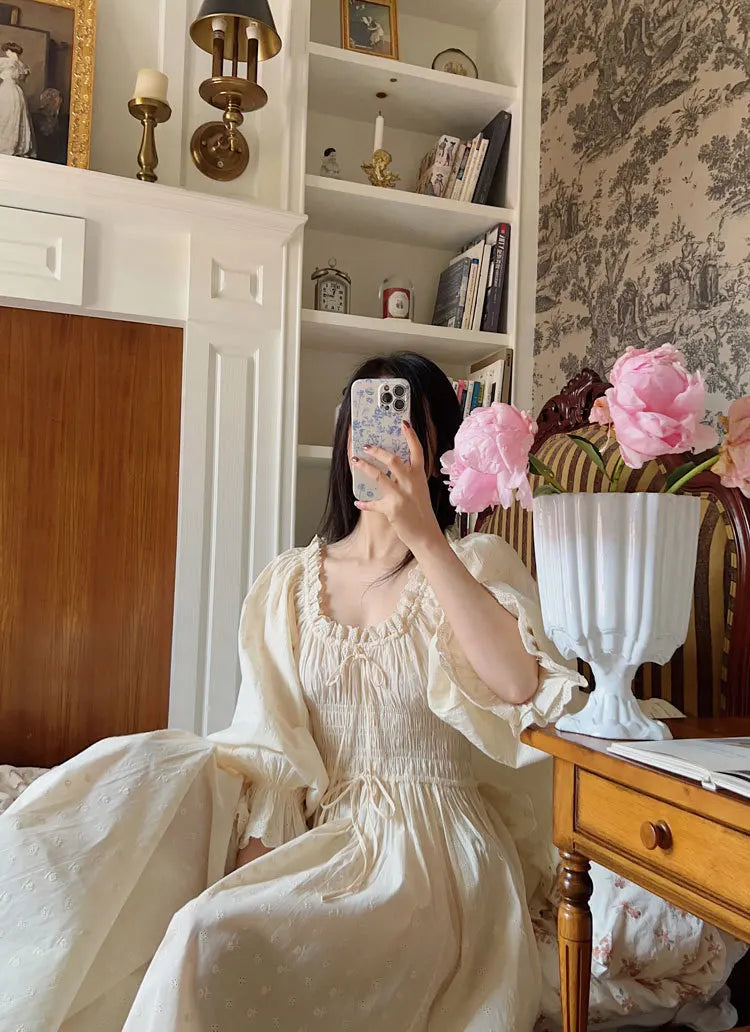 Women 100% Cotton Nightdress Embroidery French Beautiful Sleepwear Sweet Palace Retro Princess Vintage Nightgown Morning Robe