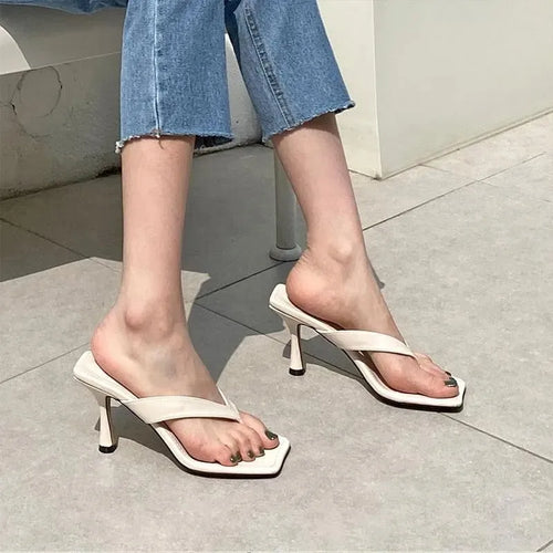 2026 Summer New Square-Toe Mid-Heel Sandals Fashion Toe-Separator Stiletto French Niche High-end Cat Sandals for Women Outdoor
