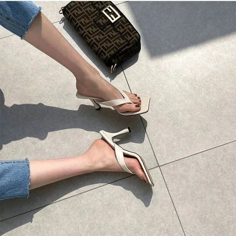 2026 Summer New Square-Toe Mid-Heel Sandals Fashion Toe-Separator Stiletto French Niche High-end Cat Sandals for Women Outdoor